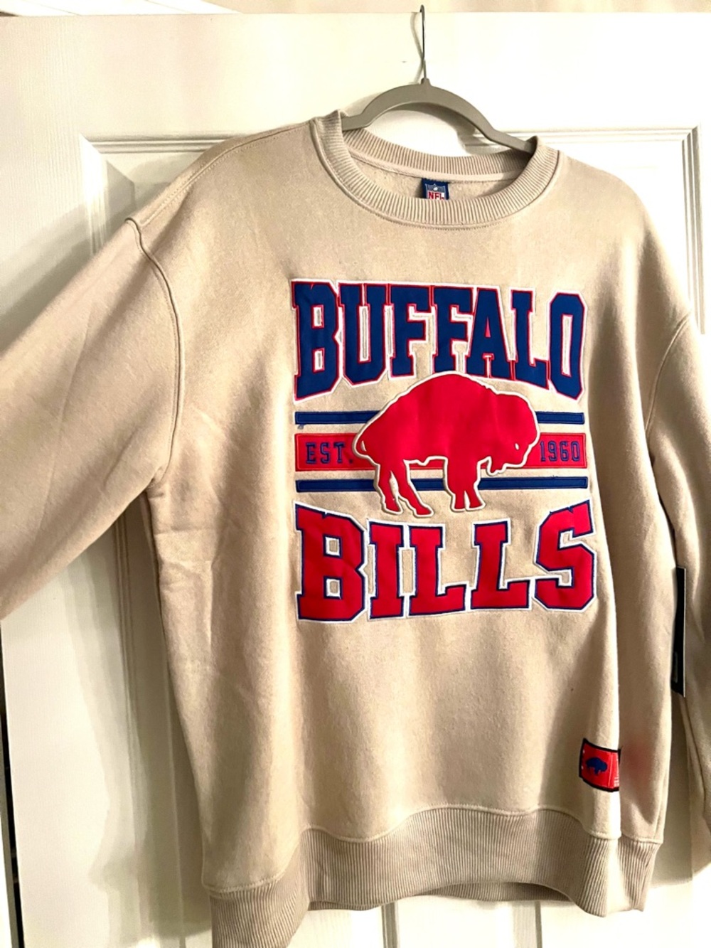 NEW Buffalo Bills Crewneck ULTRA GAME Red & Blue Buffalo Graphic sewn logo. $60.